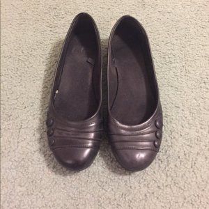 White Mountain by Cliffs Black Flats